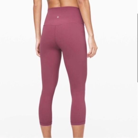 Lululemon 2 align 21” crop in Plumful - Picture 3 of 7
